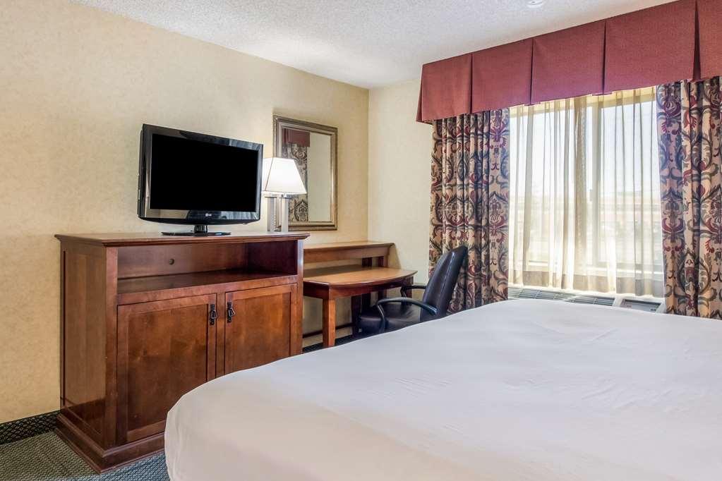 Red Lion Hotel Portland Airport Room photo